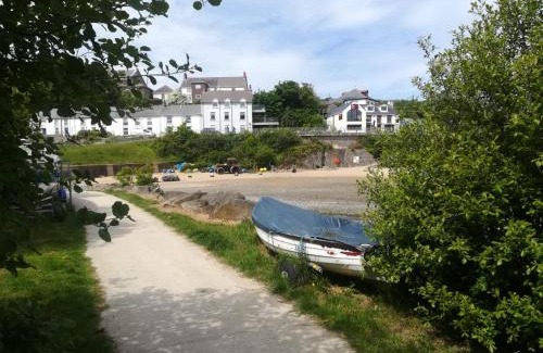 Aberporth House | Rooms at The Highcliffe