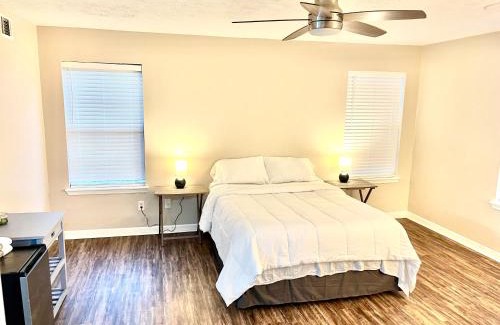Church Street Apartment | Rooms by Month Atlanta