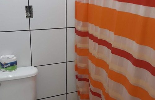 Leon House | Rooms by the cathedral available $12/person Free breakfast