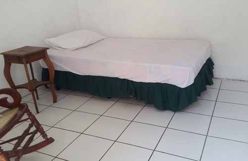 Leon House | Rooms by the cathedral available $12/person Free breakfast