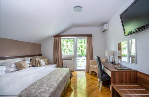 Catrnja Bed & Breakfast | Rooms Degenija Annex