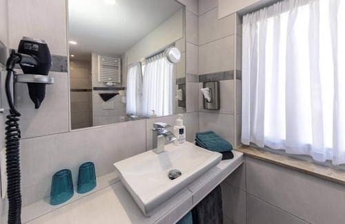 Rhens Apartment | Rooms Eifel, Westerwald, Taunus - Haus Mittelrhein