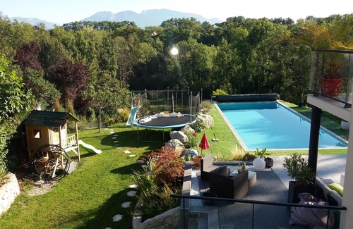 Fillinges House | Rooms, Fillinges, Heated swimming pool, Spa, 10 people, airHockey, billiards, bbq