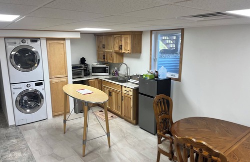 Glyndon House | Rooms for rent in a Charming 3-bedroom house. Ideal for traveling workers
