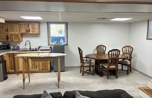 Glyndon House | Rooms for rent in a Charming 3-bedroom house. Ideal for traveling workers
