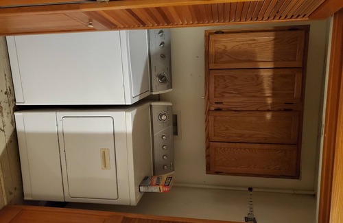 Pratt House | Rooms for rent! Traveling worker lodging!