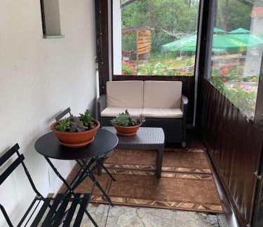 Jezerce Bed & Breakfast | Rooms Imperial House