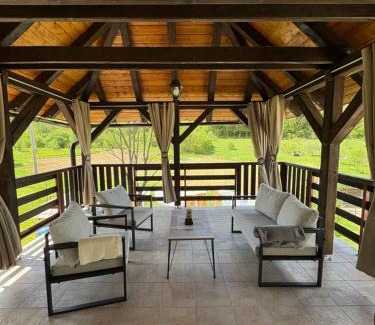 Jezerce House | Rooms Lucijana