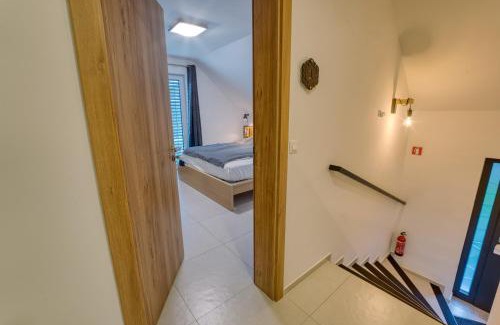 Zgornja Dobrava House | Rooms Minka
