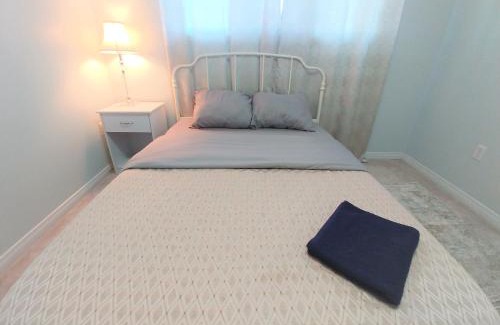 Burlington House | Rooms near Train Station