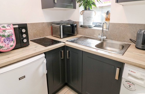 Cromford Cottage | ROOMS WITH A VIEW, pet friendly, with a garden in Wirksworth