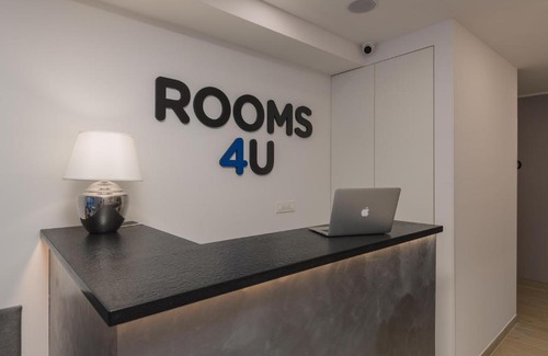 Gruz Hotel | ROOMS4U