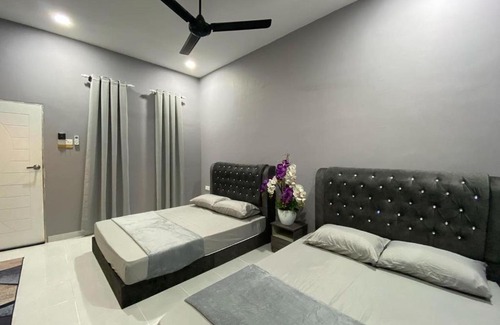 Kawasan Perindustrian Chendering House | ROOMSTAY KAK TON (ISLAM ONLY)