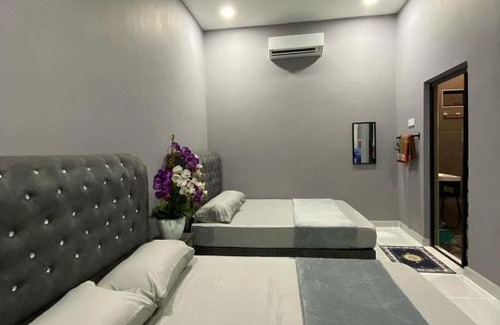 Kawasan Perindustrian Chendering House | ROOMSTAY KAK TON (ISLAM ONLY)