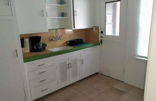 Hillcrest Apartment | Roomy 2/1 Apt| 1 Mile To Balboa Park!