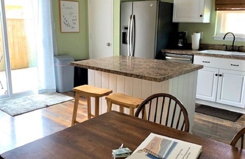 Kitty Hawk Condo | ROOMY 2 BED 2.5 BATH CONDO W/SHARED POOL - MINUTES FROM BEACH