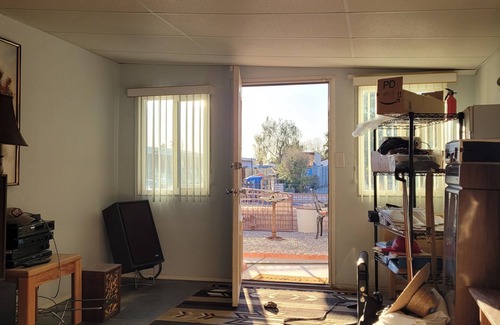 Yuma House | Roomy 2 bedroom home with Az.room. WiFi, Hi-Fi, Air Condition playhouse in Yuma