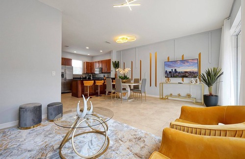 Kissimmee House | Roomy 2brds w/jacuzzi close to Disney