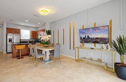 Kissimmee House | Roomy 2brds w/jacuzzi close to Disney
