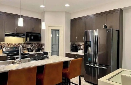 Winnipeg House | Roomy 4 bedroom House