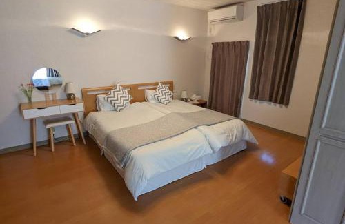 Shin-Osaka House | Roomy 4BR Home Sleeps 9／ShinOsaka／Large Groups