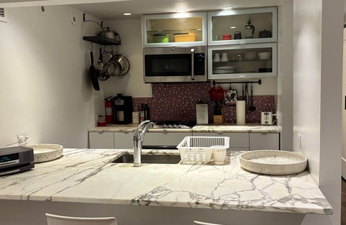 Harlem Apartment | Roomy and quiet 1-bedroom oasis in Manhattan townhouse, sleeps 4