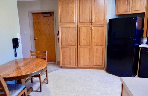 Garden House | Roomy Central U.P. Townhouse APT near Lake Michigan, Pictured Rocks. Hunt, fish!