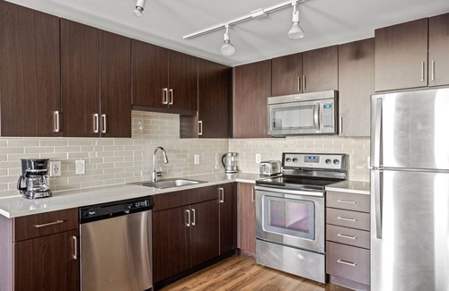 Theatre District Apartment | Roomy Chinatown/Theater District 1BR w/Gym & W/D, nr T, by Blueground