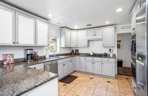 Shorewood-Tower Hills-Harbert House | Roomy Family House, Trails to Dunes, Wooded, Peloton