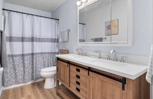 Coralville House | Roomy Hangout-4 bedroom home close to everything