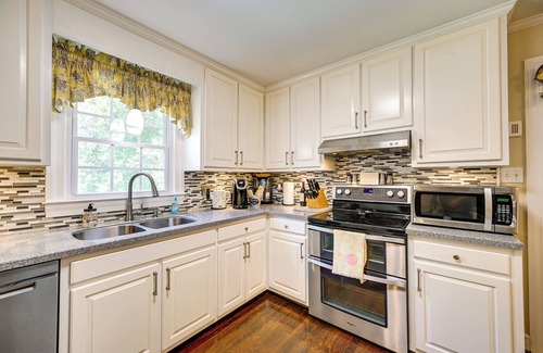 Martinsville House | Roomy Martinsville Vacation Rental w/Private Deck