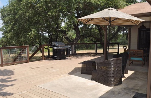 Driftwood House | Roomy ranch home in a rural setting.