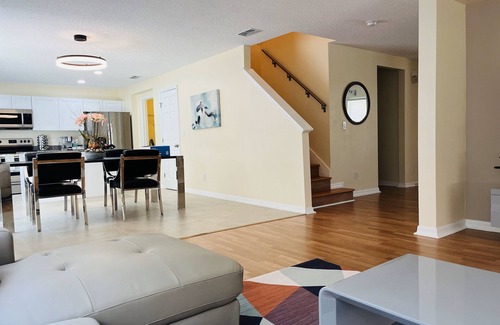 Sunrise Lakes House | Roomy Retreat Near Disney World
