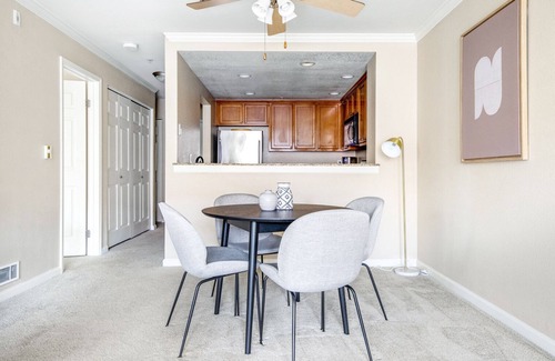 Santa Clara Apartment | Roomy Santa Clara 1BR w/Parking, Pool, walk to Dining by Blueground