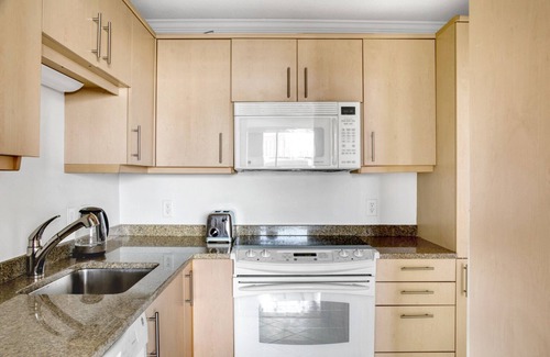Fenway–Kenmore Apartment | Roomy Symphony 1BR w/Doorman & Business Center, near MFA, by Blueground