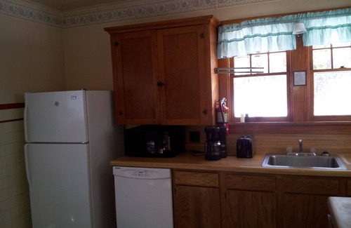 Egg Harbor House | Roomy Two Bedroom House Near Egg Harbor Marina