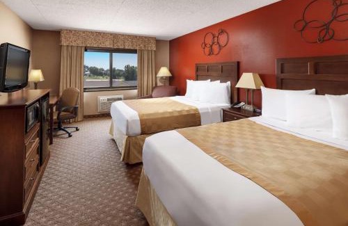Dickinson Hotel | Roosevelt Grand Dakota SureStay Collection by Best Western