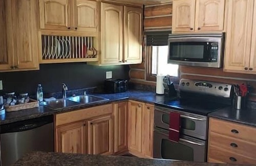 Saddlestring Cabin | Roosevelt Suite, The Roosevelt Suite at the Lodge