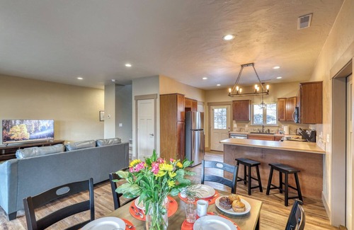Rockerville Condo | "Roosevelt’s Retreat: A Rough Rider’s Haven!" Near Mt. Rushmore - This two-bedroom condo is your perfect home base for adventure and relaxation. Just minutes from Mount Rushmore, Crazy Horse Memorial, Custer State Park, Sturgis, and the Badlands.