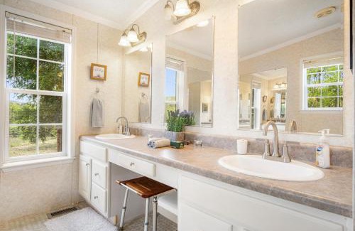 Tarpley House | Roost House at Kingfisher Ranch