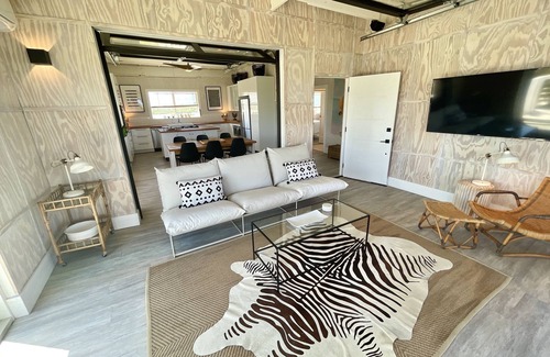 Hope Town House | Rooster Beach : Modern Beach Front Home