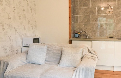 Danby Cottage | ROOSTER COTTAGE, romantic, country holiday cottage in Castleton