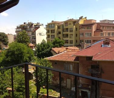 Plovdiv Old Town Hotel | Roots Hotel and Wine Bar