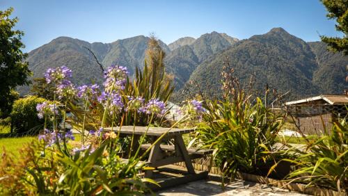 Fox Glacier Bed & Breakfast | Ropatinis Bed & Breakfast