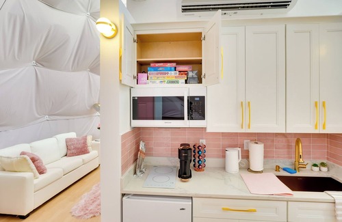 Monticello Apartment | 'Rosé All Day' Geo-Dome Vacation Rental w/ Deck!