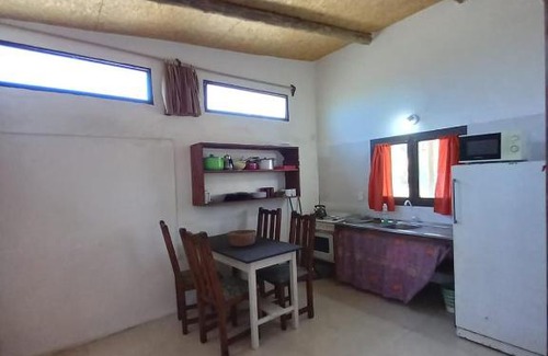 Aguas Dulces House | Rosa blanca