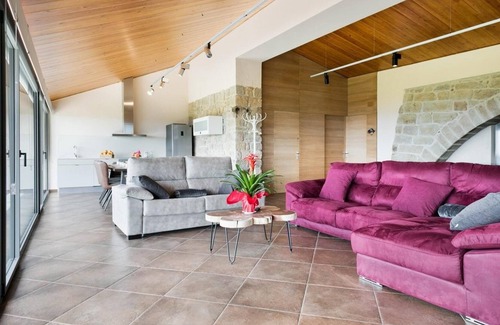 Tora Villa | Rosa Puigfvallferosa 561.356