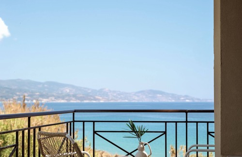 Alikanas Apartment | "ROSA" Sea Front Villa Maisonette