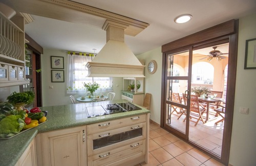 L'Hospitalet de l'Infant Villa | ROSA Villa con piscina privada al lado de la playa