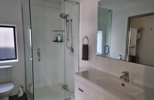 Bell Block House | Rosandra Retreat 1. Cosy, relax enjoy, family friendly.